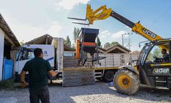 Büyükşehir'den üreticiye yem ezme makinesi desteği