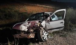 Isparta'da iki otomobil çarpıştı: 3 yaralı