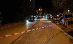 Kaldırımda yürürken silahlı saldırıda yaralandı