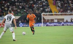 Trendyol Süper Lig: Corendon Alanyaspor: 0 - Beşiktaş: 0 (İlk yarı)