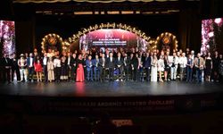 Akdeniz Tiyatro Ödülleri sahiplerini buldu