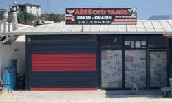 Aracın motor kısmında yaşanan patlama sonrası başına parça isabet eden 13 yaşındaki çırak hayatını kaybetti
