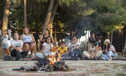 Mersin'de anne ve çocuklar doğayla iç içe kamp yaptı