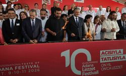 10'uncu Uluslararası Adana Lezzet Festivali'nin dev mangal ateşi yakıldı