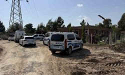 Adana'da inşaat firmasının ofisine silahlı saldırı: 11 kurşun isabet etti