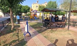 Akdeniz'de park ve yeşil alanlar yenileniyor