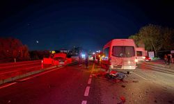 Antalya'da alkollü sürücü ortalığı savaş alanına çevirdi: 4 yaralı