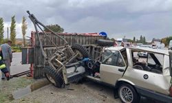 Burdur'da traktör ile otomobil çarpıştı: 1 ağır yaralı
