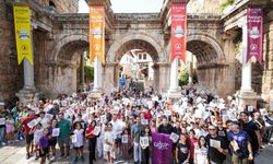 Kaleiçi'ni oryantiring yarışmasıyla keşfettiler