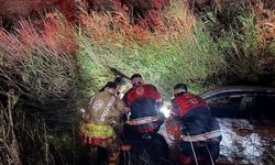 Kırıkhan'da tarlaya uçan otomobilin sürücüsü yaralandı