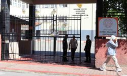 KPSS sınavı yapılan okulda kilitli kalan vatandaş kurtarıldı