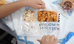 Mersin'de kurs öğrencilerine ücretsiz öğle yemeği