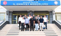 Mersin'de görevini tamamlayan polisler emekliliğe uğurlandı