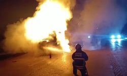Tır, alev alev yandı