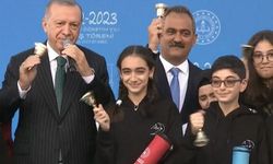 Cumhurbaşkanı Erdoğan ve Bakan Özer ilk ders zilini birlikte çaldılar