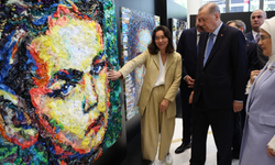 Mersinli sanatçı Deniz Sağdıç'ın New York'taki sergisini Erdoğan çifti gezdi
