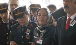
Şehit Asker Eren Öztürk, Adana'da toprağa verildi