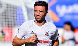 Gökhan Gönül 38 yaşında futbola veda etti