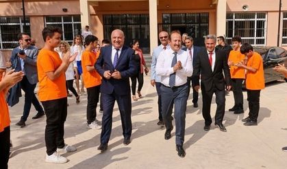 Vali Pehlivan, nükleer enerji öğrencileriyle bir araya geldi