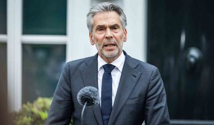 Hollanda’da hükümet dağıldı