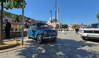 Kosova’da klasik otomobil festivaline büyük ilgi