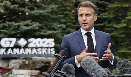 Macron: "İran’da rejim değişikliği Orta Doğu’da kaosa yol açar"