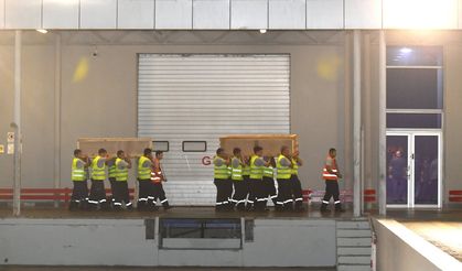 Yekaterinburg’da öldürülen Azerbaycanlı kardeşlerin cenazeleri Bakü’ye getirildi