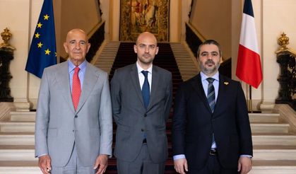 ABD’nin Suriye Özel Temsilcisi Barrack, Fransa ve Suriye dışişleri bakanları ile görüştü