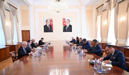 KKTC Cumhurbaşkanı Tatar, Azerbaycan Başbakanı Asadov ile bir araya geldi