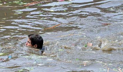 Pakistan’daki muson yağmurlarında can kaybı 266’ya yükseldi