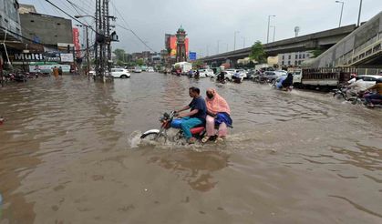 Pakistan’daki muson yağmurlarında can kaybı 98’e yükseldi