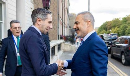 Bakan Fidan, İrlanda Başbakan Yardımcısı Harris ile görüştü