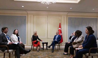 Dışişleri Bakanı Fidan, İrlanda-Türkiye Dostluk Grubu üyeleri ile görüştü