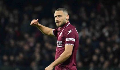 Gazze açıklamasına tepki gösteren Fortuna Düsseldorf taraftarı, İsrailli Weismann’ın transferini engelledi