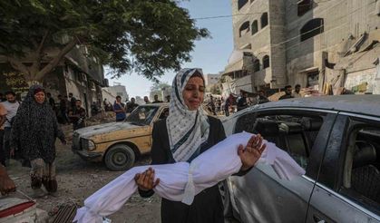 Gazze’de can kaybı 63 bin 25’e yükseldi