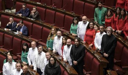 İtalya’da muhalif milletvekillerinden parlamentoda "Filistin" dayanışması