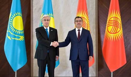 Kazakistan Cumhurbaşkanı Tokayev’den Kırgız mevkidaşı Caparov’a "Altın Kartal" devlet nişanı