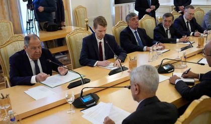 Lavrov: "Putin, Zelenskiy de dahil görüşmeye hazır olduğunu defalarca söyledi"
