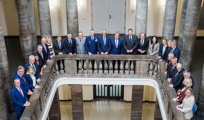 Merz: "Almanya NATO’da en güçlü orduya sahip olması gereken bir ülkedir"