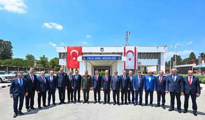 Türkiye’nin hibe ettiği 29 araç, KKTC İçişleri Bakanlığı’na teslim edildi
