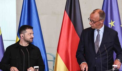 Zelenskiy: "Putin blöf yapıyor, Alaska’daki görüşme öncesi Ukrayna cephesinin her noktasında baskı kurmaya çalışıyor"