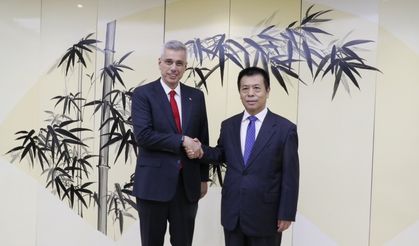 Bakan Memişoğlu, Çin Halk Cumhuriyeti Ulusal Sağlık Komisyonu Başkanı Haichoa ile görüştü