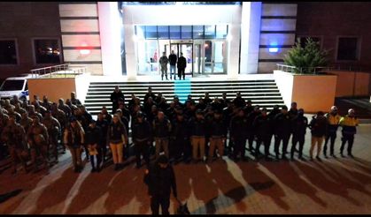 Bitlis’te uyuşturucu satıcılarına operasyon: 10 kişi tutuklandı