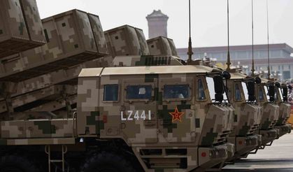 Çin, Zafer Günü’nü görkemli bir askeri geçit töreni ile kutladı