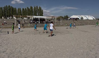 Plaj futbolu Adilcevaz etabı sona erdi