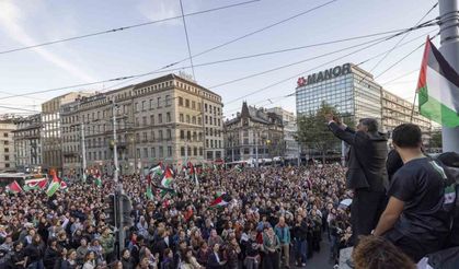 Avrupa’da İsrail’in Küresel Sumud Filosu’na müdahalesine karşı binlerce kişi sokaklara döküldü