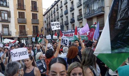 Avrupa’da yüz binlerce kişi İsrail’in Sumud Filosu’na müdahalesini protesto etmek için sokaklara çıktı