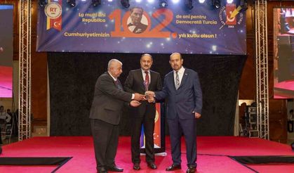 Gülpınar’a  "Yılın en başarılı belediye başkanı" ödülü