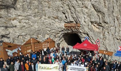 Kemaliye’de 1. Karanlık Kanyon Taşyolu Yürüyüşü yapıldı