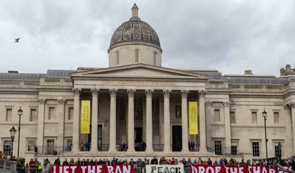 Londra’da polisin Filistin’e destek gösterisine müdahalesinde 175 kişi gözaltına alındı